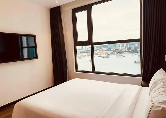 Apartment Luxury Ocean View - The Sapphire Ha Long, & 2br