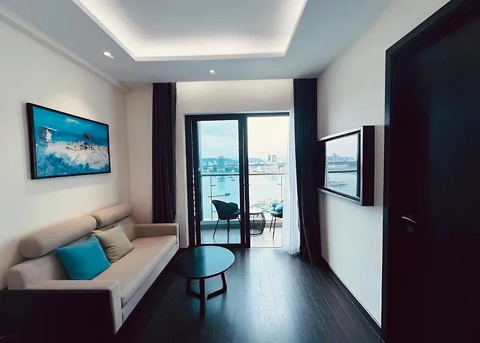 Luxury Ocean View - The Sapphire Ha Long, & 2br Apartment *