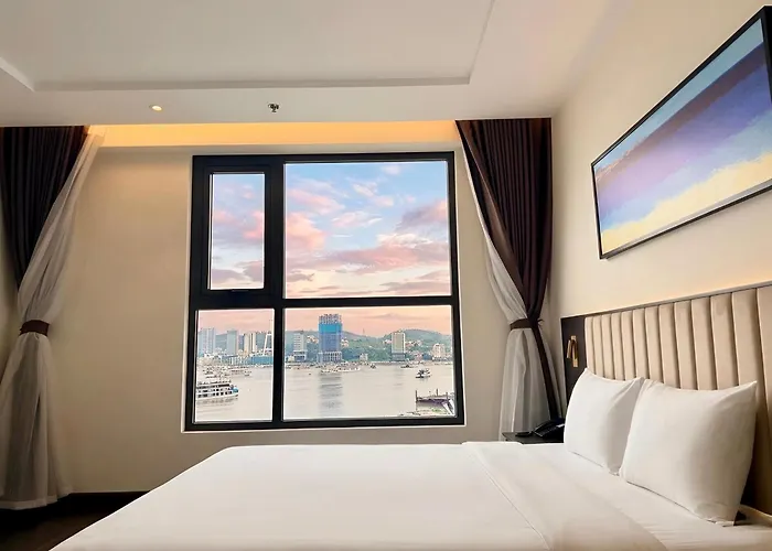 Apartment Luxury Ocean View - The Sapphire Ha Long, & 2br Ha Long